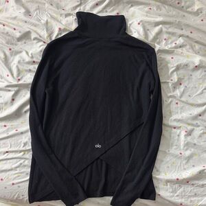 ALO Yoga Crossback Turtleneck Top